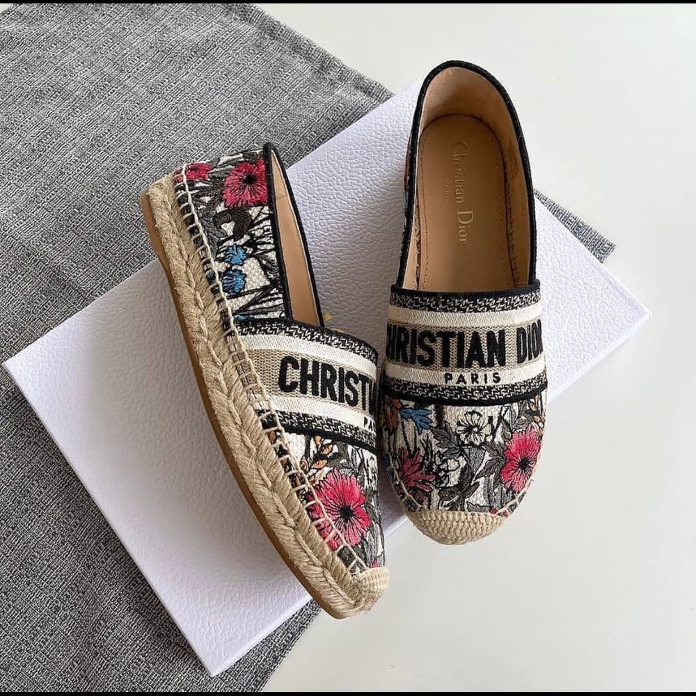 SOLD ✨ $8️⃣8️⃣0️⃣ Christian Dior Espadrilles